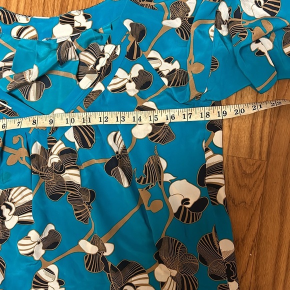 Diane von Furstenberg  SilkTurquoise Blouse w/ Puff Sleeve & Orchid Pattern - Picture 8 of 12